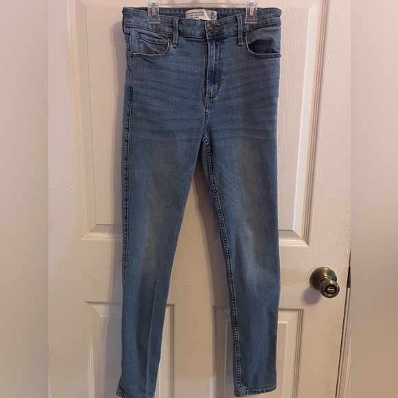 Abercrombie and Fitch Super Skinny High Rise Denim Jeans - Picture 3 of 8